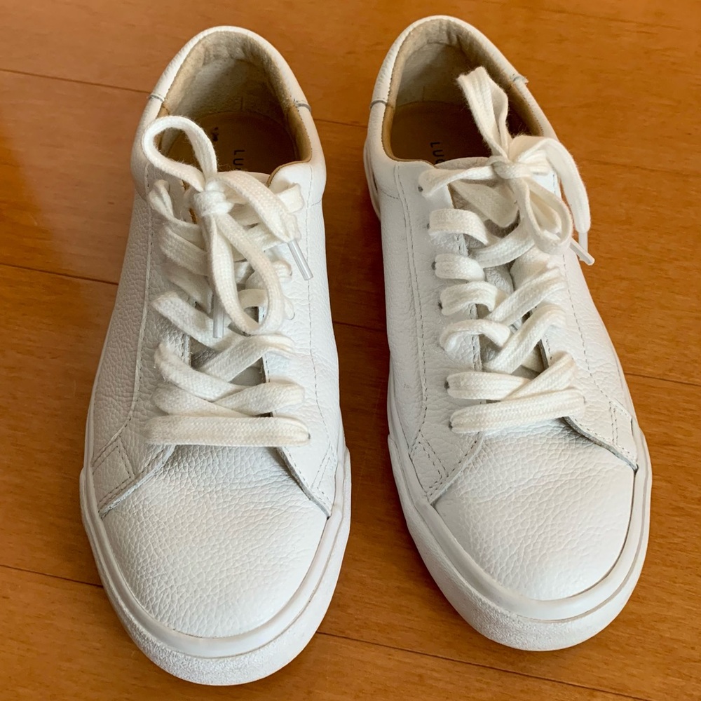 White Lucky Brand Sneaker size 7